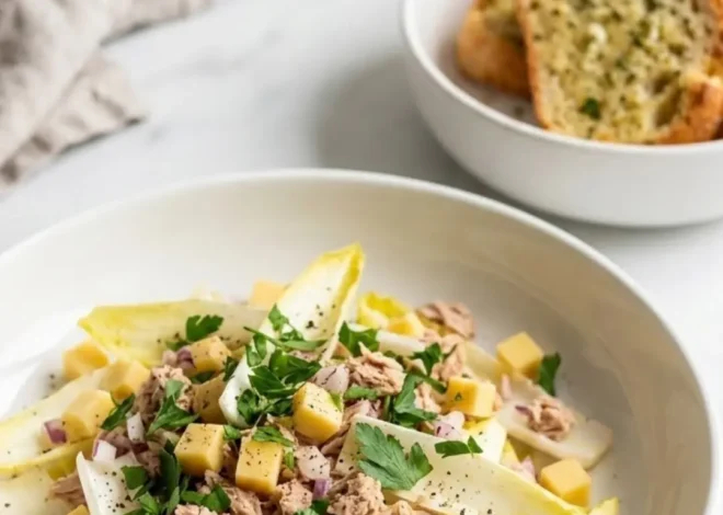 Herzhafter Keto-Chicoreesalat: Das beste Low-Carb Thunfisch-Rezept