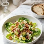 Keto Avocado-Speck-Salat — Perfekt knackig und ohne Kohlenhydrate