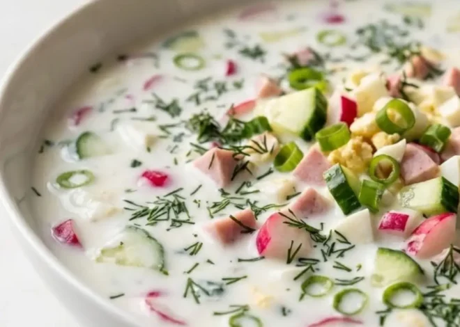 Low-Carb Akroschka: Die perfekte russische Sommersuppe