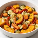 Ofen Kürbis-Gemüse gesundes Ofengemüse — Hokkaido, Karotten und Zucchini